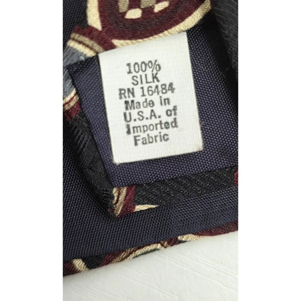 Men's New Haven Neckwear Company, Geometric Pattern, 100% Silk Necktie